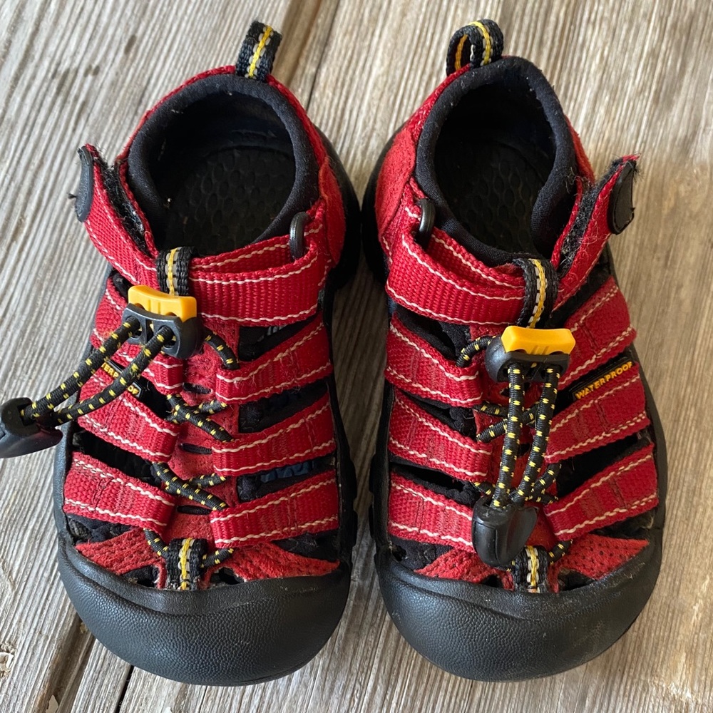 Toddler Keens size 7t